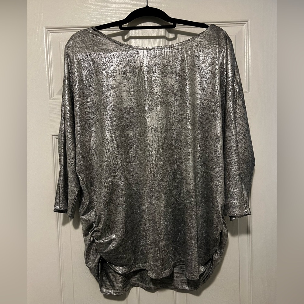 Shimmery and Shiny! Silver Drop B back detail!